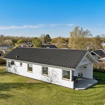 Feriehus Cosy For 6 Near Beachsea *